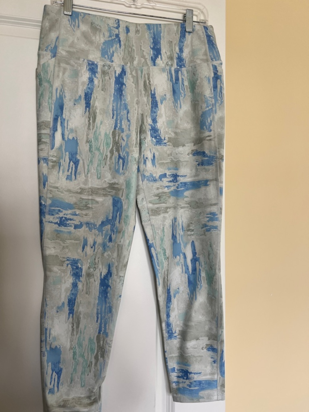 DSG Blue, Gray & Teal Abstract Print Leggings